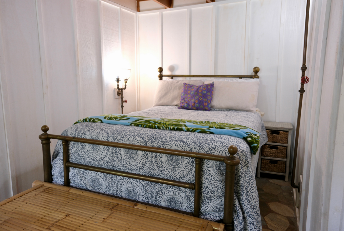 Ohi' a 'ai Cabin - The Mountain Apple Cabin
