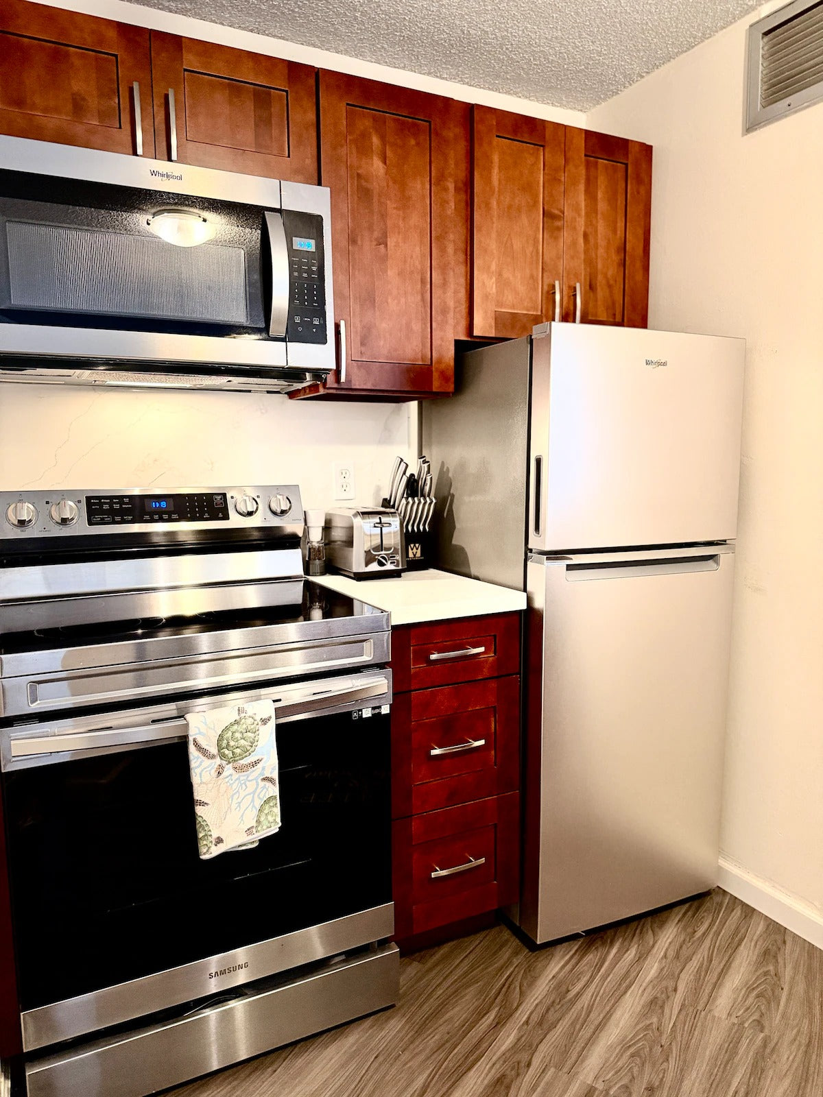 Honolulu Ocean/Mountain View Stay-Parking/Laundry