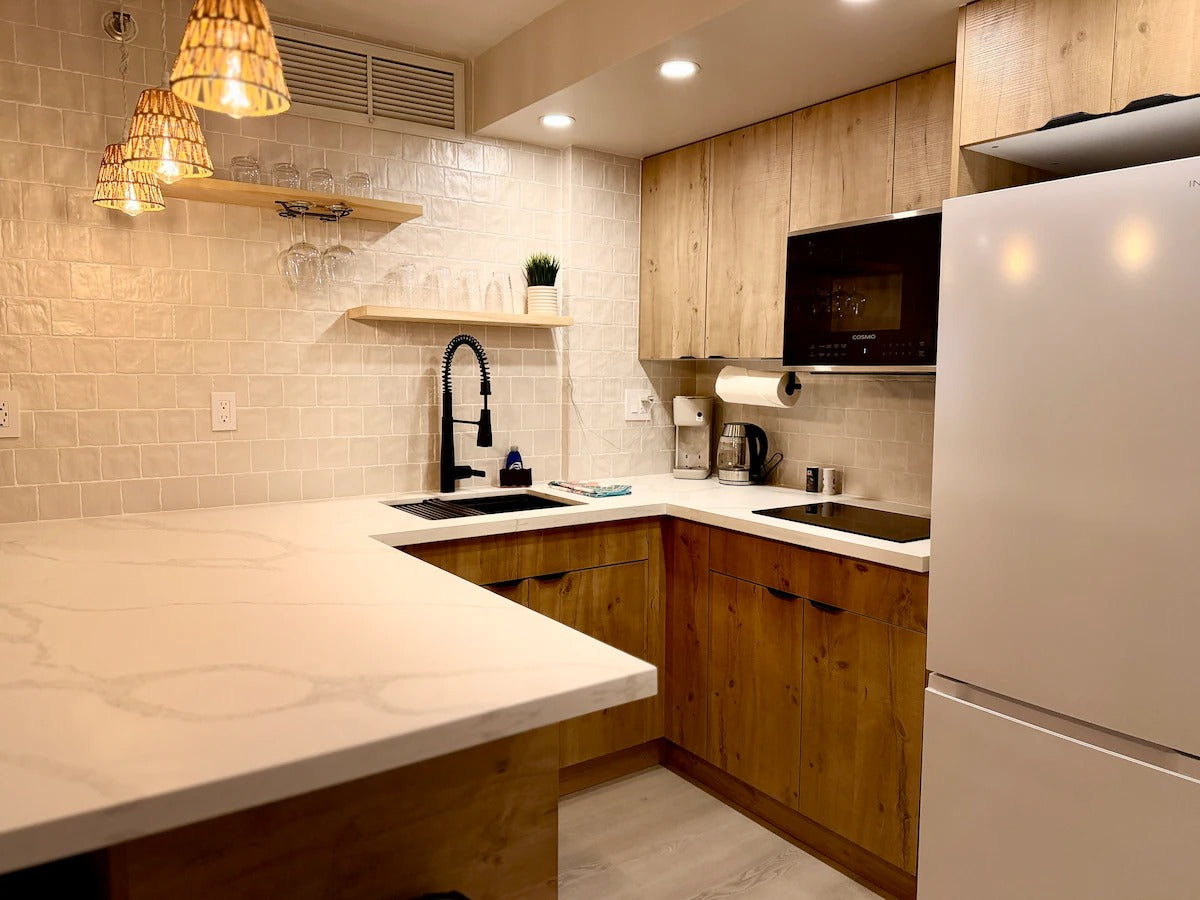 Modern Renovated Honolulu View Escape