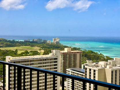 Ocean View Waikiki Banyan Getaway w/ Parking & AC