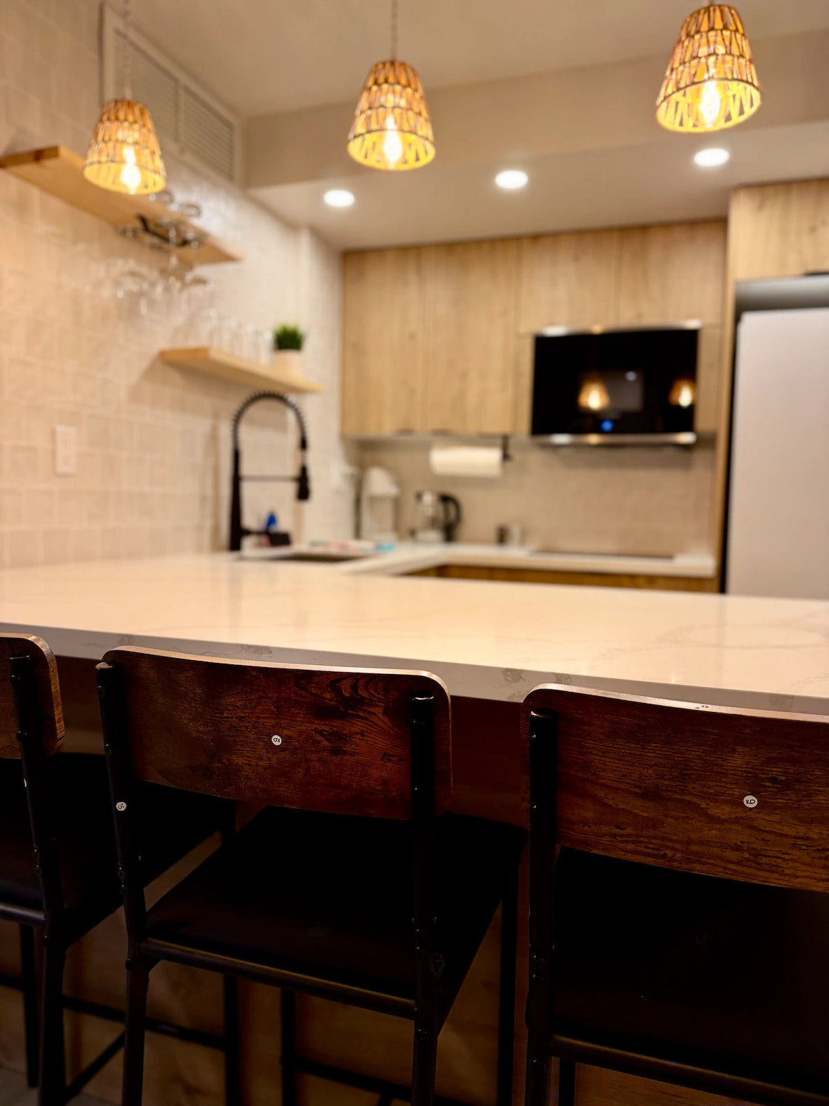 Modern Renovated Honolulu View Escape