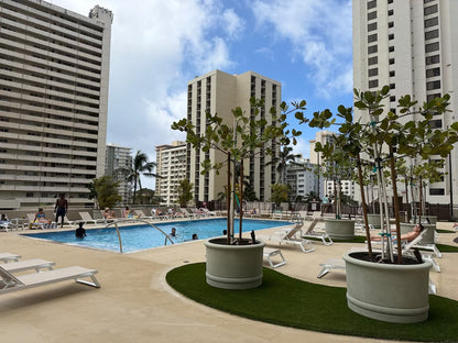 Ocean View Waikiki Banyan Getaway w/ Parking & AC