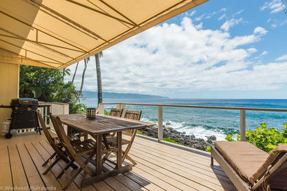 Waimea Bay North Shore Ocean Front - with AC