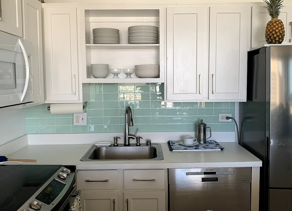 Ocean View Waikiki 2BR Retreat w/ Parking & AC