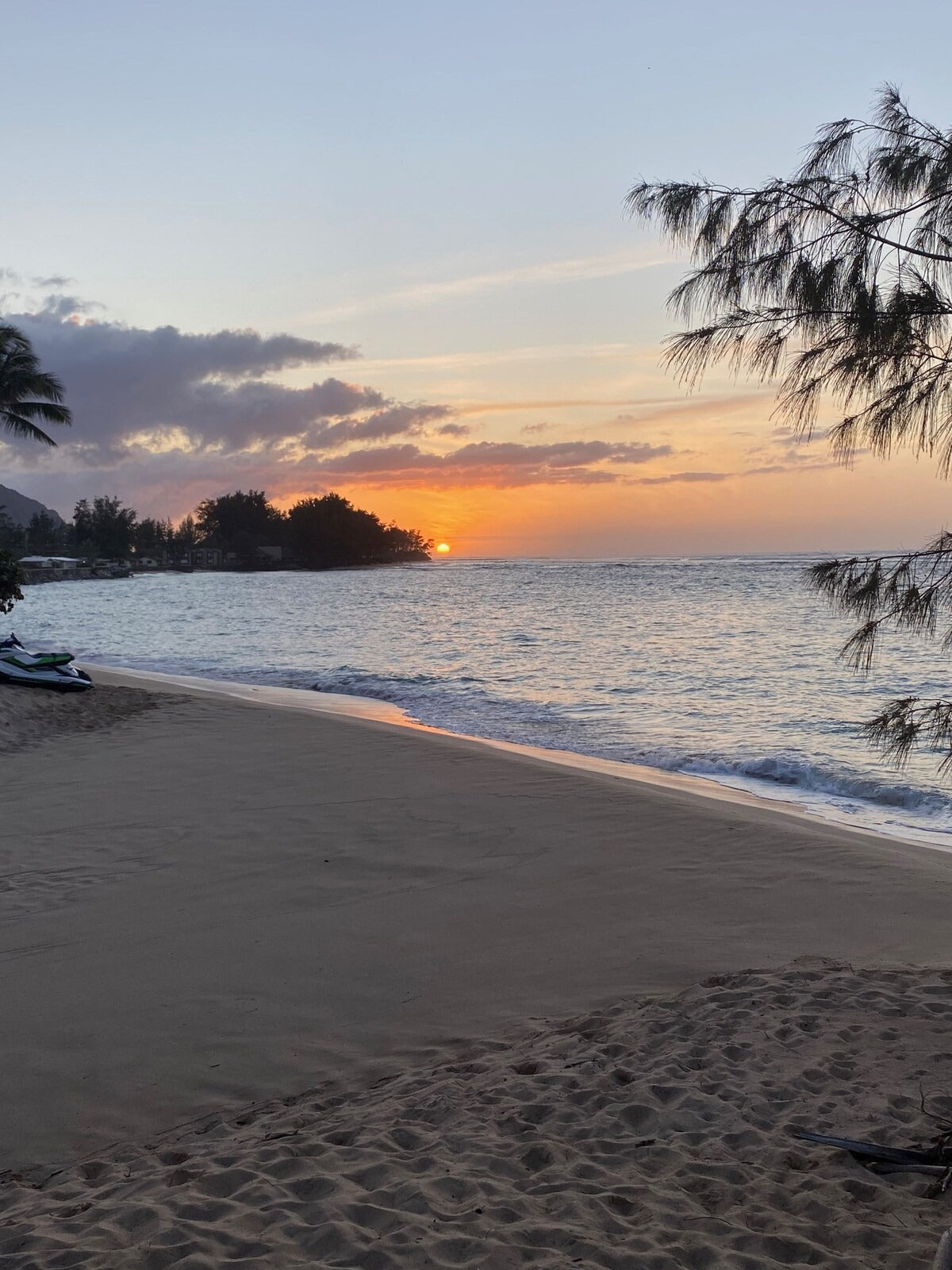 Oceanfront Cottage - 100 Foot Wave Getaways