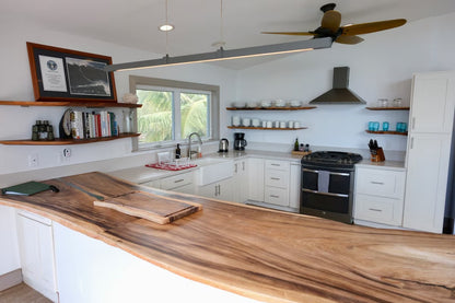 Ocean Views 2 Bedroom - 100 Foot Wave Getaways