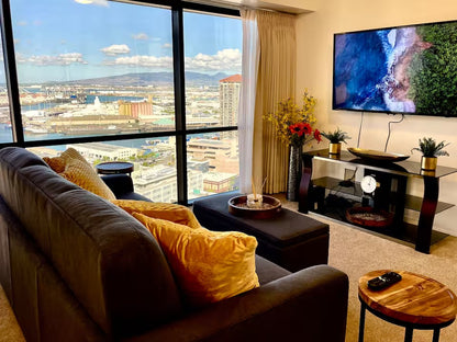 Honolulu Ocean View Abode w/ Parking, AC & Laundry