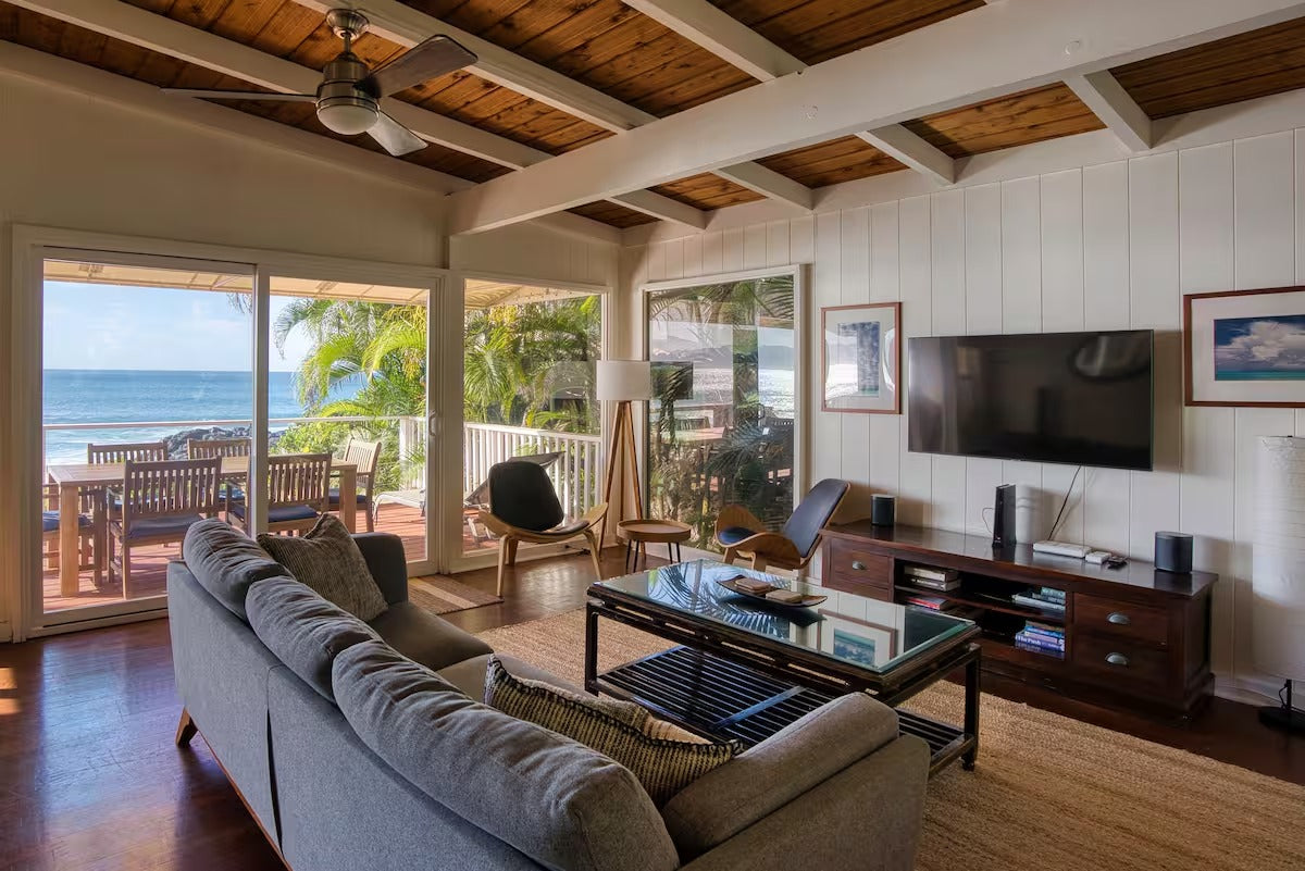 Waimea Bay North Shore Ocean Front - with AC