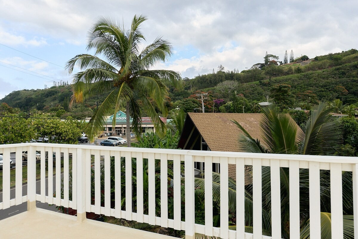 The Sharks Cove House - Stunning Ocean Views!