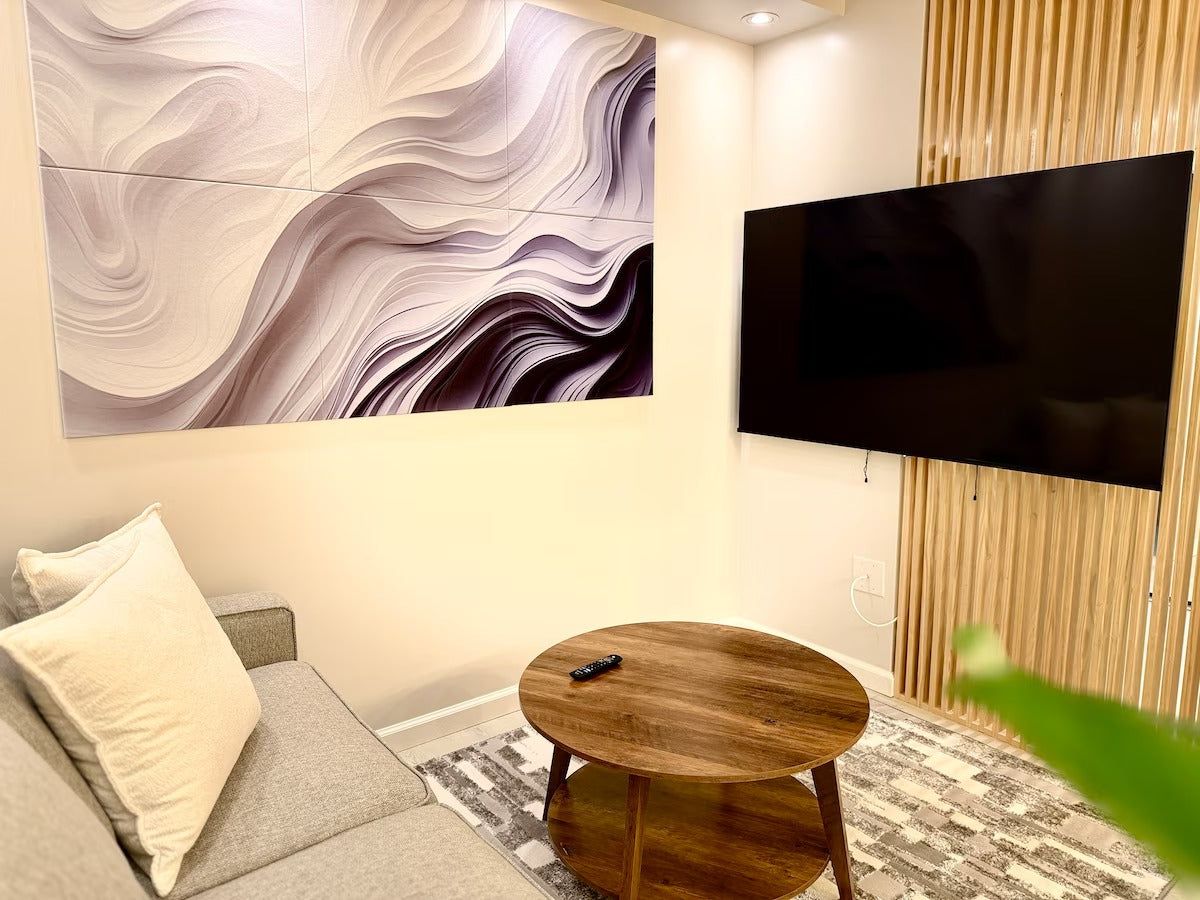 Modern Renovated Honolulu View Escape