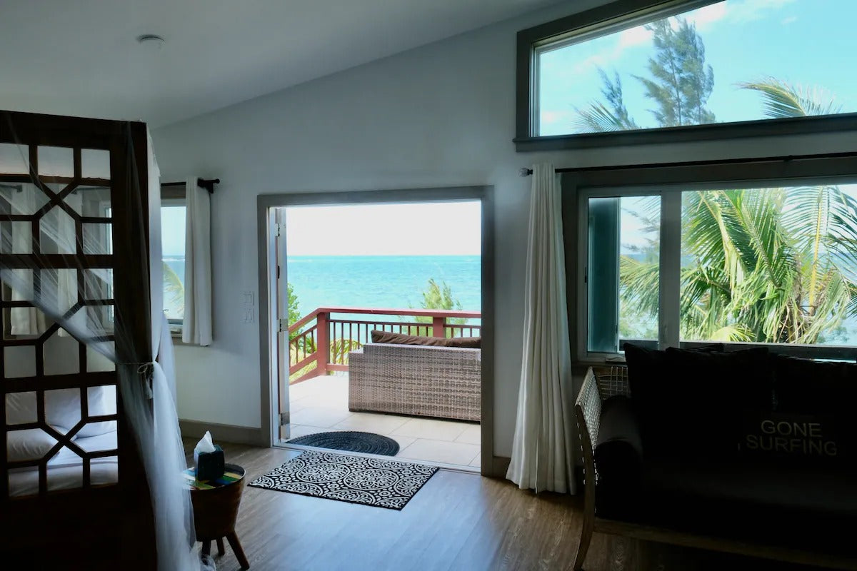 Ocean Views Studio - 100 Foot Wave Getaways