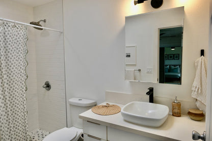The Sunset Hills Ranch - Ocean Views - 2BR 2BA