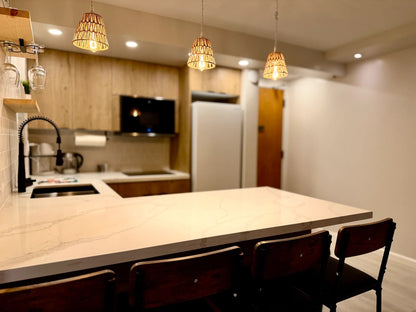 Modern Renovated Honolulu View Escape