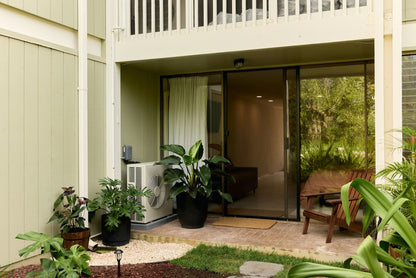Aloha Surf Condo - Private Deck - Pool - E-Bikes