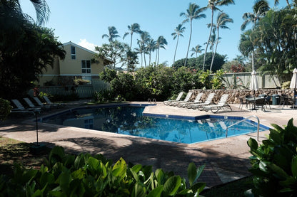 Aloha Surf Condo - Private Deck - Pool - E-Bikes