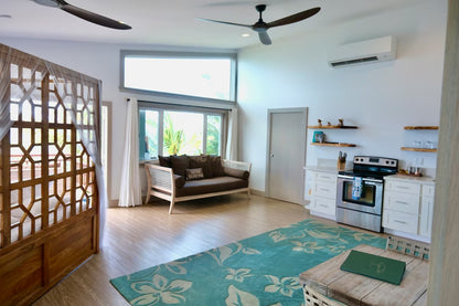 Ocean Views Studio - 100 Foot Wave Getaways