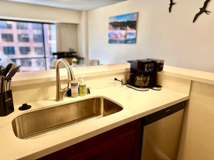 Honolulu Ocean/Mountain View Stay-Parking/Laundry