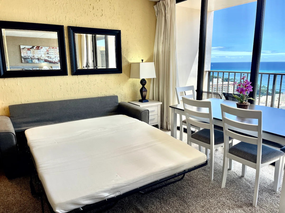 Ocean View Waikiki Banyan Getaway w/ Parking & AC