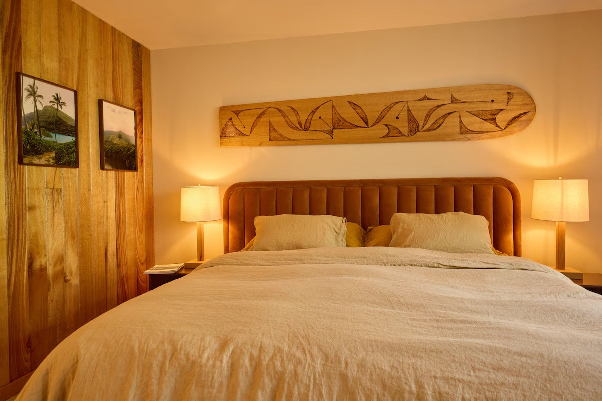 Aloha Surf Condo - Private Deck - Pool - E-Bikes