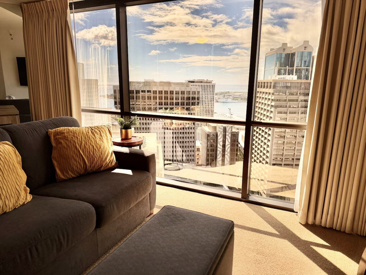 Honolulu Ocean View Abode w/ Parking, AC & Laundry