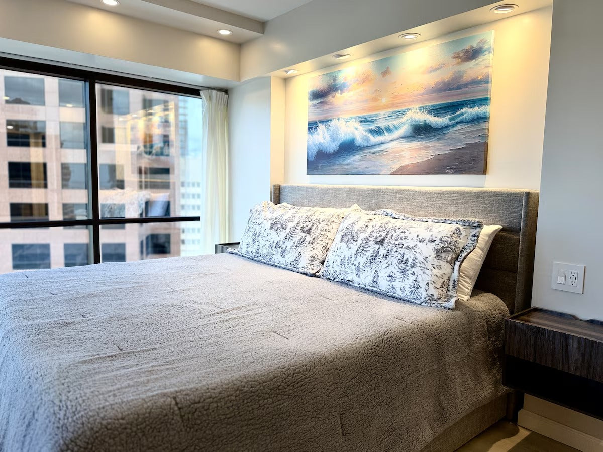 Modern Renovated Honolulu View Escape