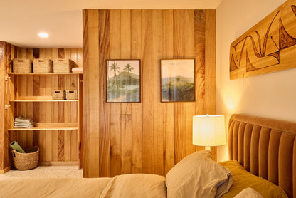 Aloha Surf Condo - Private Deck - Pool - E-Bikes