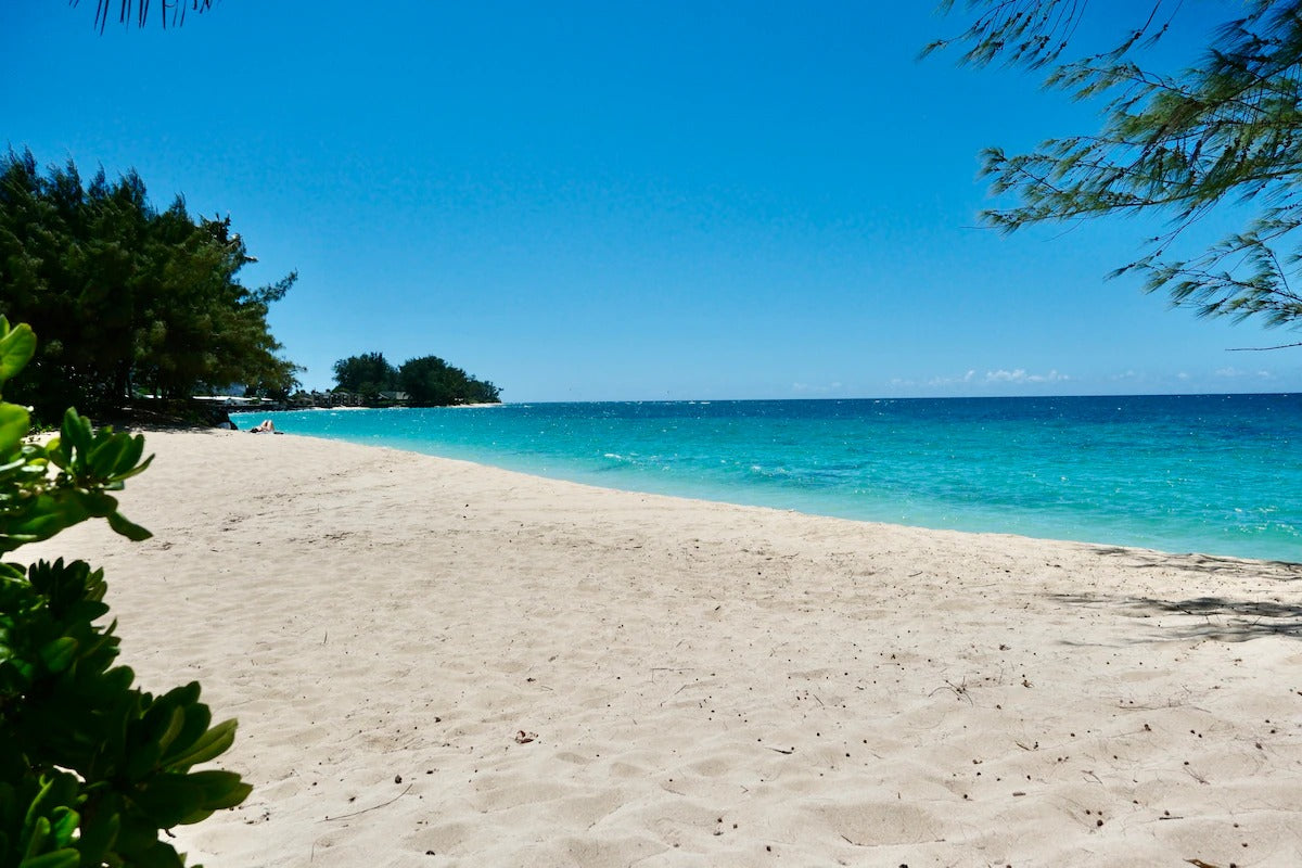 Oceanfront Cottage - 100 Foot Wave Getaways