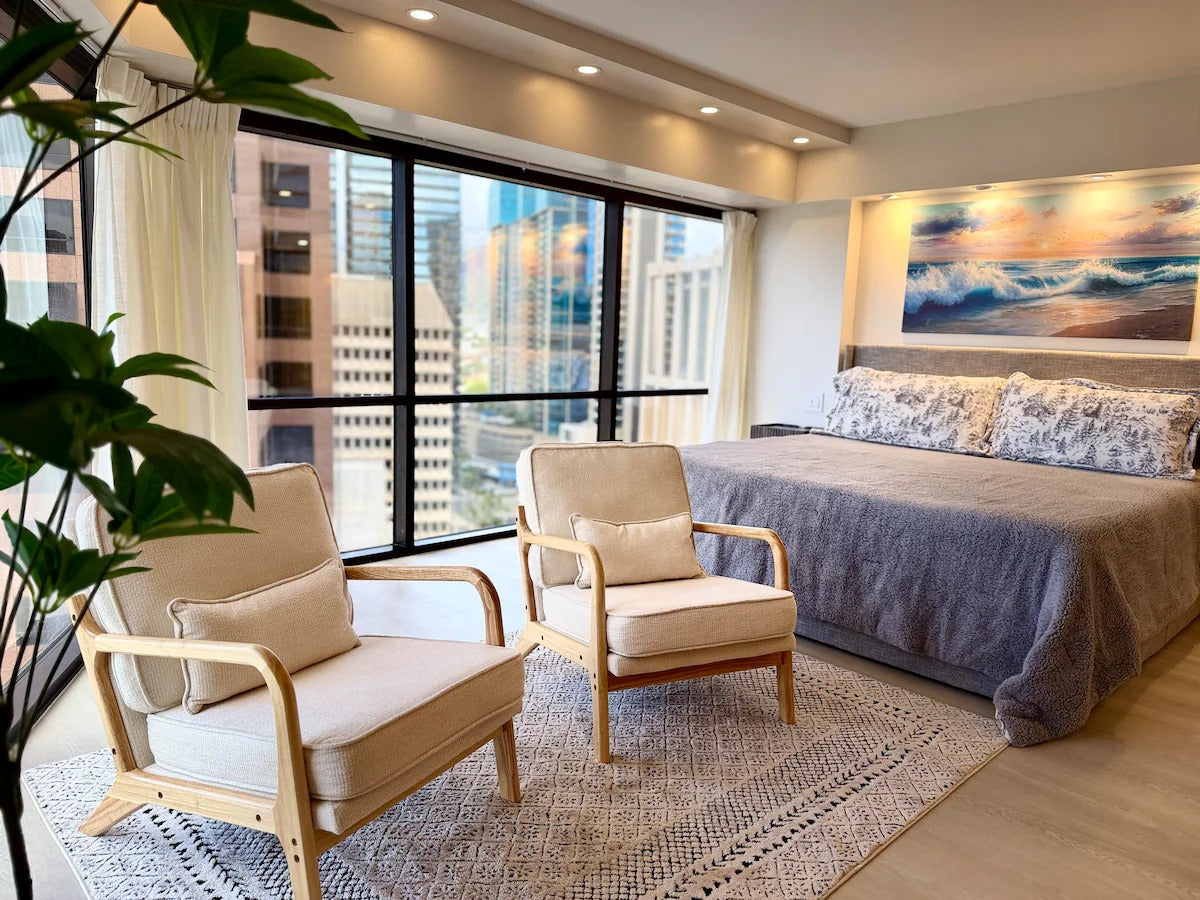 Modern Renovated Honolulu View Escape