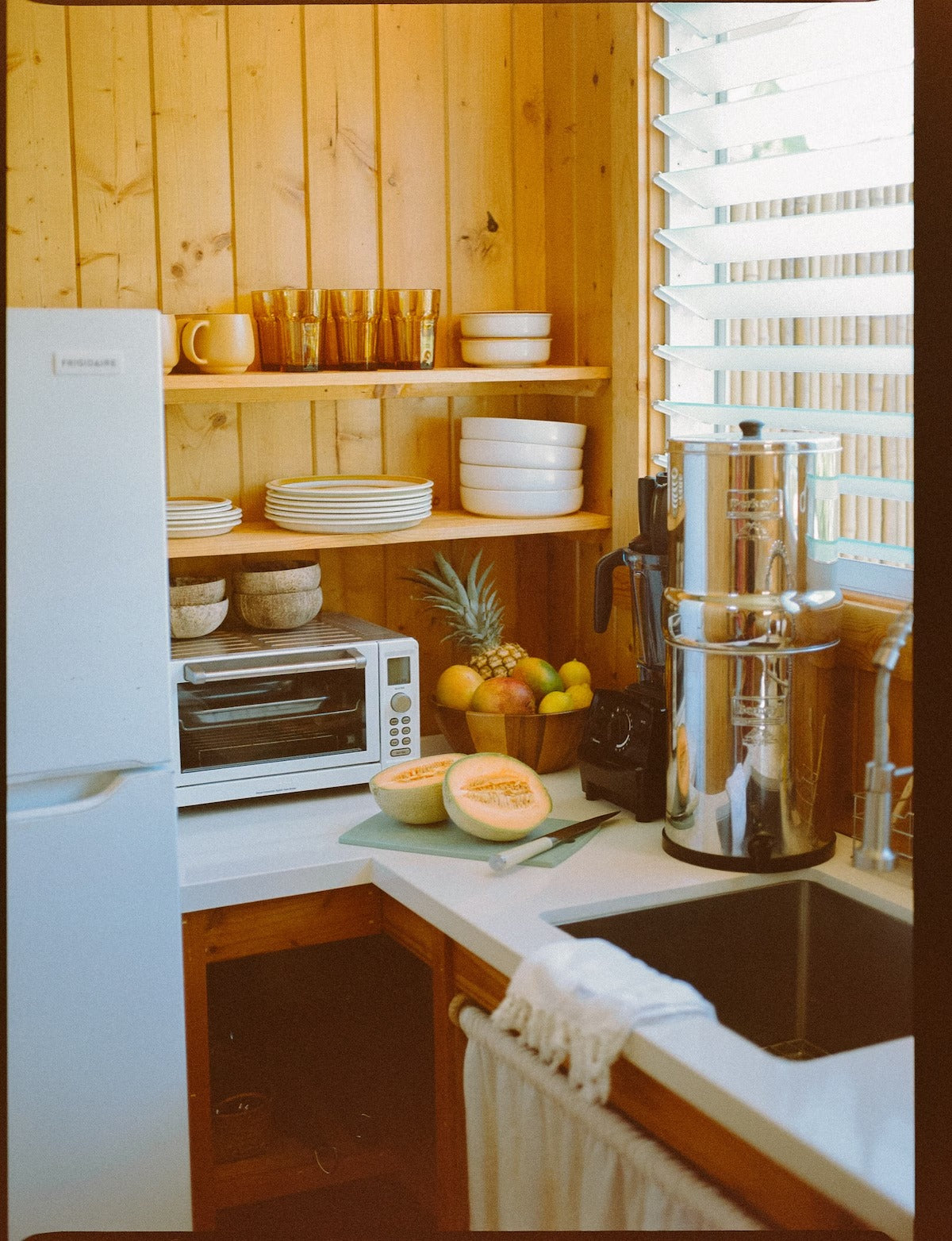 Aloha Surf Cabin - Private Yard and Entrance!