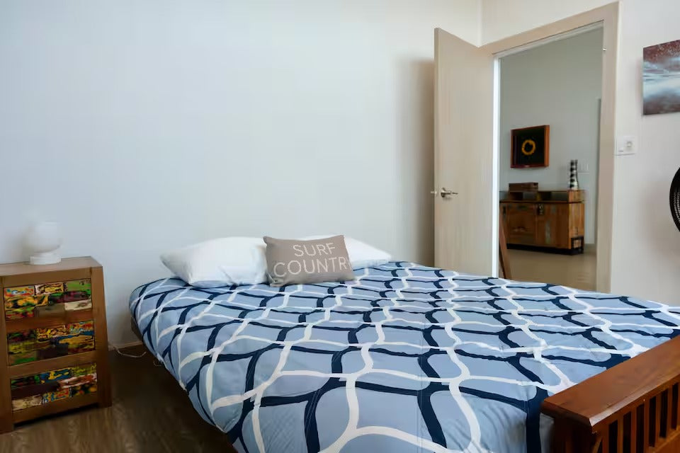 Ocean Views 2 Bedroom - 100 Foot Wave Getaways