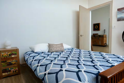 Ocean Views 2 Bedroom - 100 Foot Wave Getaways