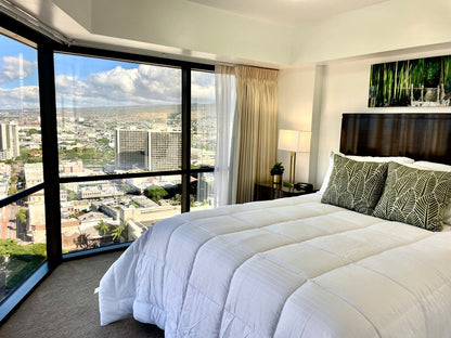 Honolulu Ocean View Abode w/ Parking, AC & Laundry