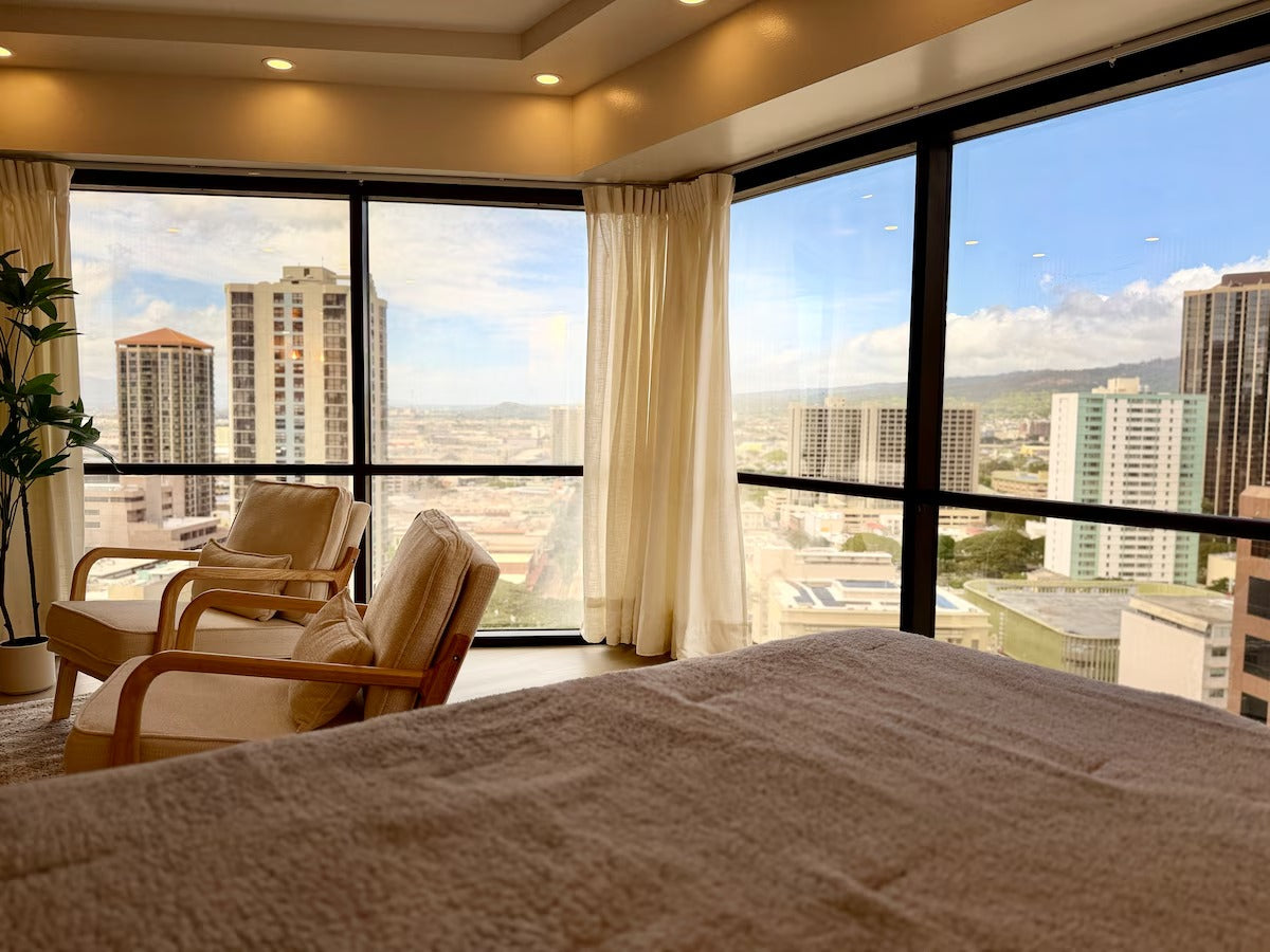 Modern Renovated Honolulu View Escape