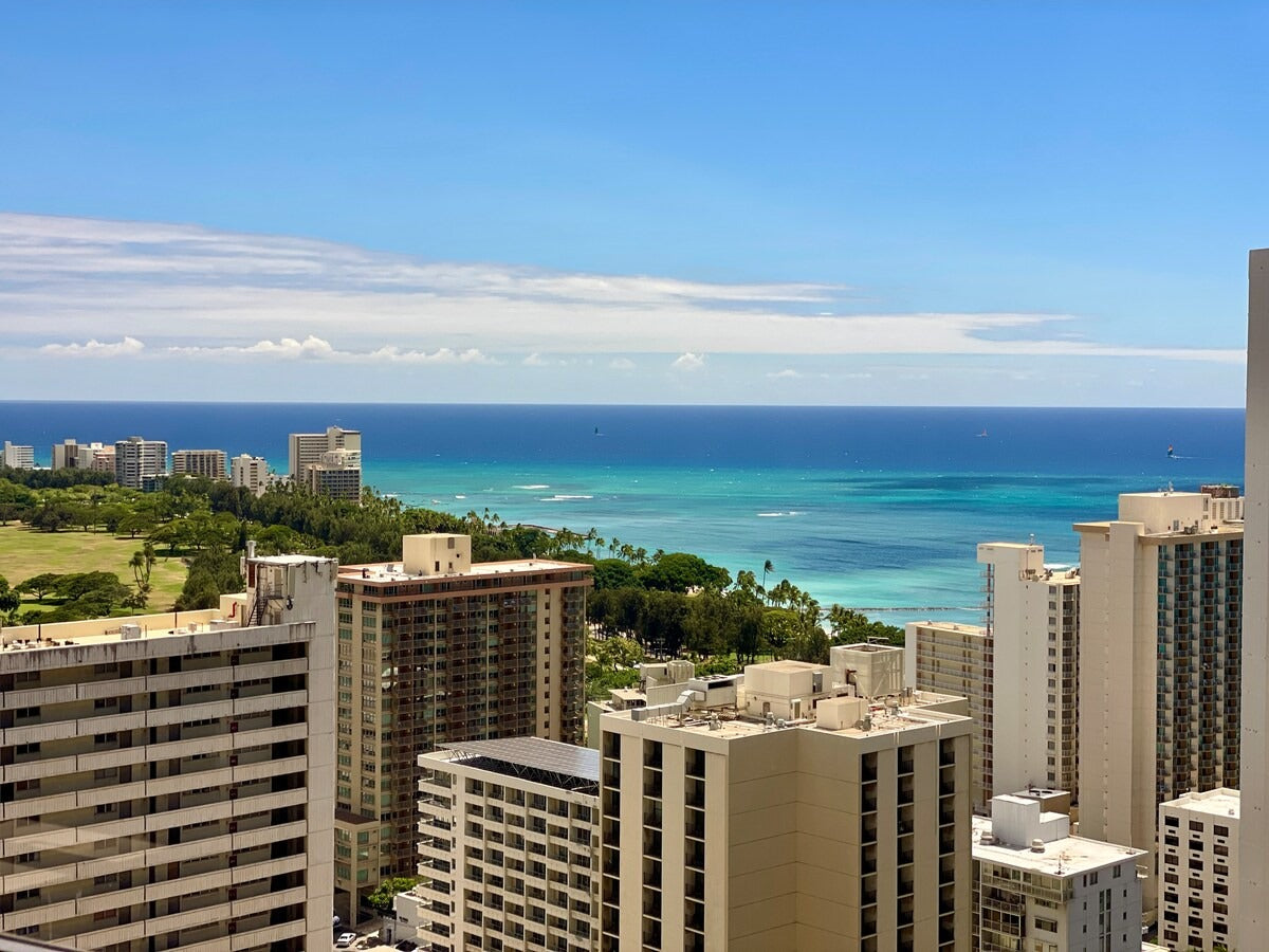 Ocean View Waikiki Banyan Getaway w/ Parking & AC