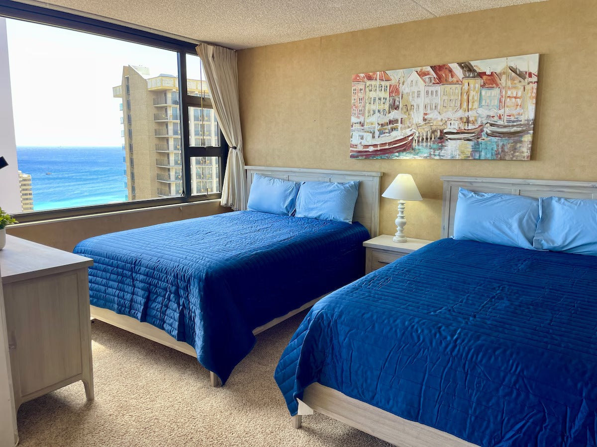 Ocean View Waikiki Banyan Getaway w/ Parking & AC
