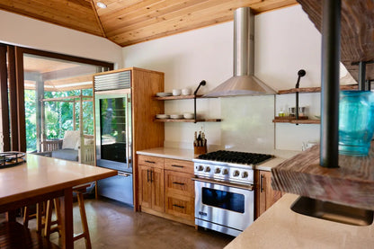 Oceanfront Cottage - 100 Foot Wave Getaways