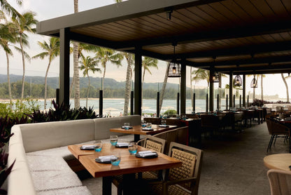 Aloha Surf Condo - Private Deck - Pool - E-Bikes