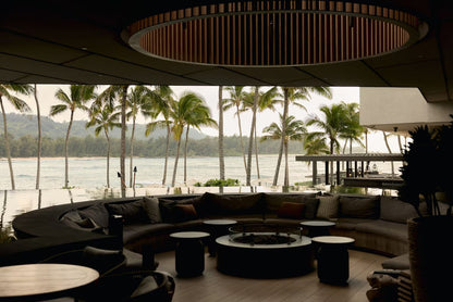 Aloha Surf Condo - Private Deck - Pool - E-Bikes