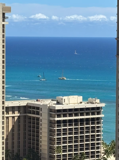 Ocean View Waikiki 2BR Retreat w/ Parking & AC