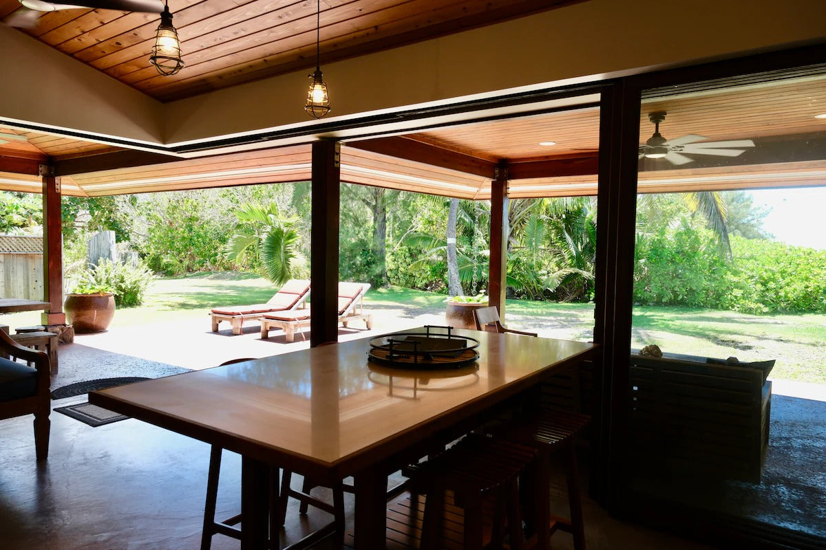 Oceanfront Cottage - 100 Foot Wave Getaways