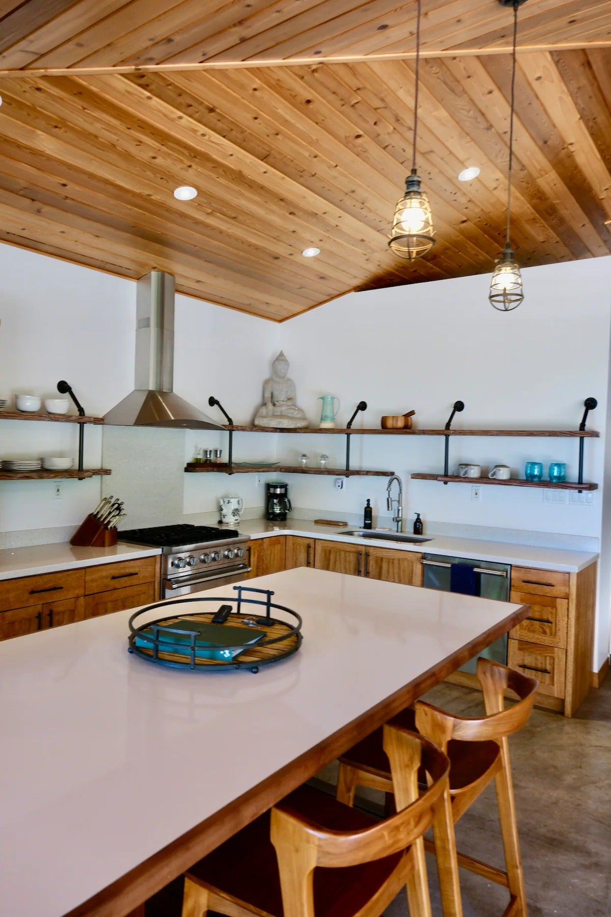 Oceanfront Cottage - 100 Foot Wave Getaways
