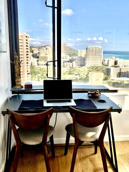 Ocean View Waikiki 2BR Retreat w/ Parking & AC