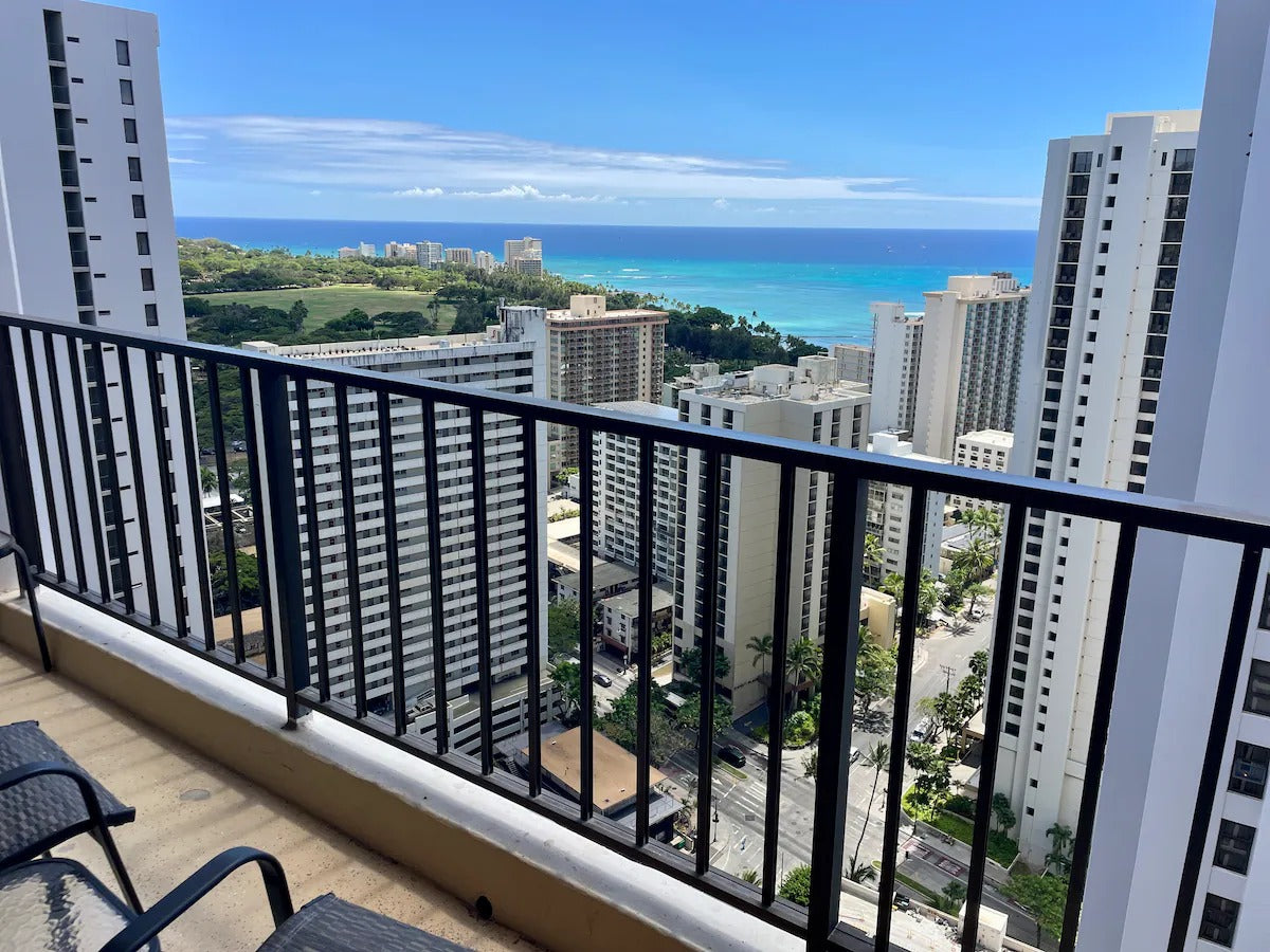 Ocean View Waikiki Banyan Getaway w/ Parking & AC