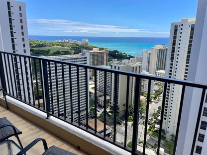 Ocean View Waikiki Banyan Getaway w/ Parking & AC