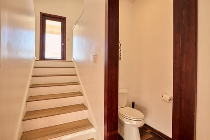 Luxury family villa with Ocean views - 5 Bed - NS