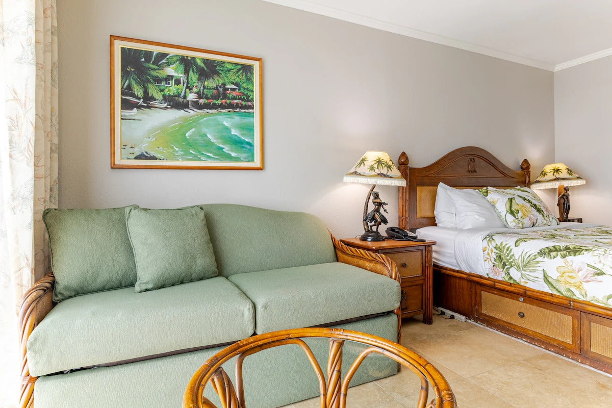 Ocean View Waikiki Studio Retreat-Balcony, Pool/AC