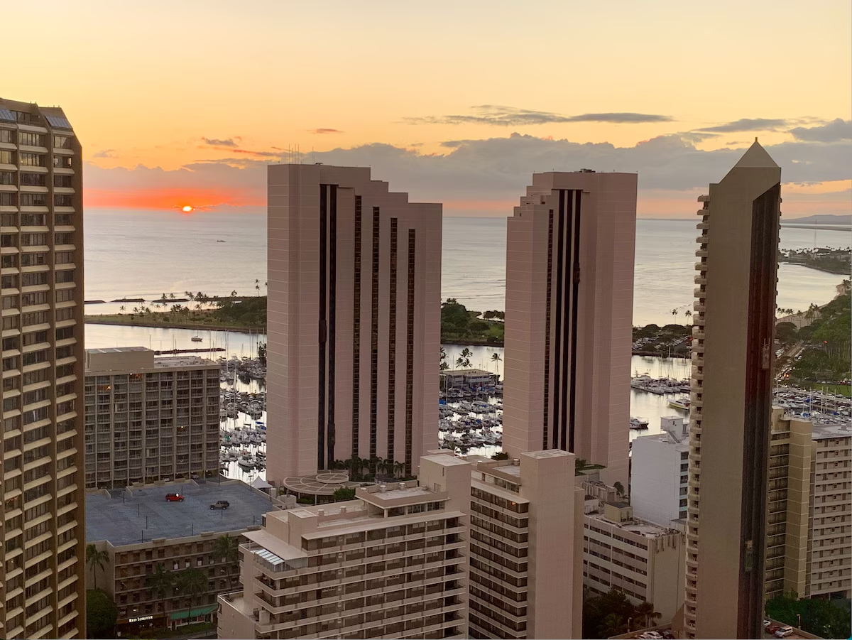 Ocean View Waikiki 2BR Retreat w/ Parking & AC