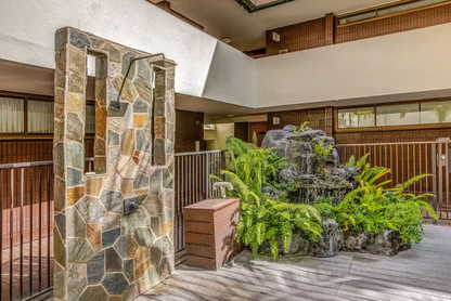 Modern Renovated Honolulu View Escape