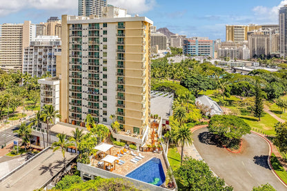 Ocean View Waikiki Studio Retreat-Balcony, Pool/AC