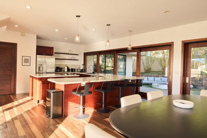 Luxury family villa with Ocean views - 5 Bed - NS